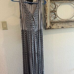 Sanctuary Black and White Sleeveless V-Neck Maxi Sundress